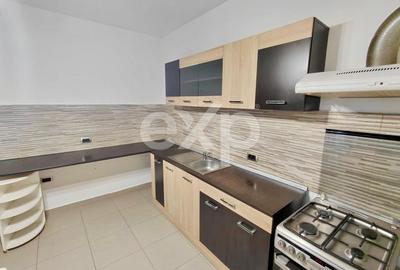 Apartament cu 4 camere decomandat, mobilat în Tractorul - 14