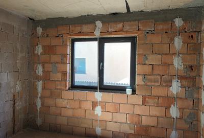 Casa noua, P+E, 5 camere, 2 bai, terasa, teren 400mp, in Lilieci, strada Rozelor - 16