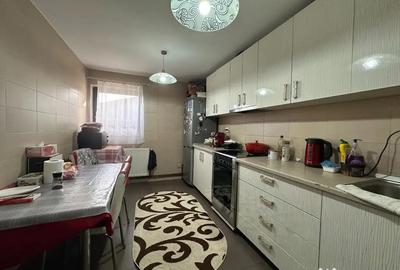 Casă cu 5 camere cu Teren 3784 Mp în Cornești - 3