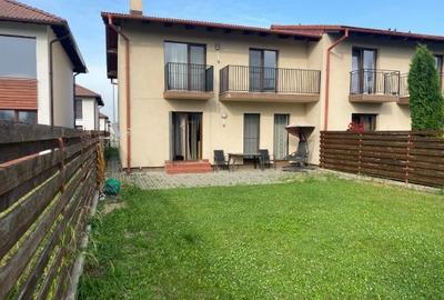 Casă cu 3 camere cu Teren 250 Mp în IAR - 6