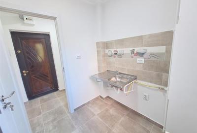 Apartament 2 camere semidecomandate, etaj 3, zona Cora - 3