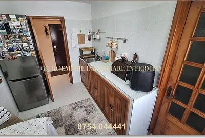 Apartament de vanzare in Constanta, Km 4 5 - 2 camere, 63 mp - 5