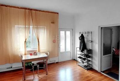 Casă cu 3 camere cu Teren 1000 Mp în Central