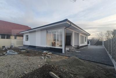 Casa 131 mp utili  3 camere 2 bai living bucatarie  teren 468 mp zona Cetate - 2