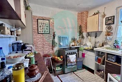 Casa singura la curte  - 7 minute de metrou - 11