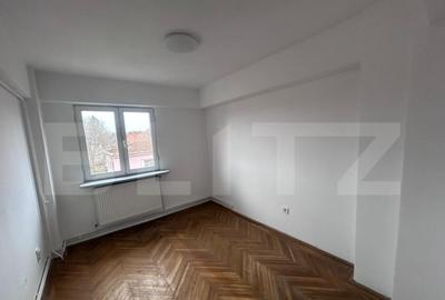 Apartament cu 4 camere decomandat în George Enescu - 1