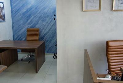Spațiu comercial, de 40 mp, în Central - 3