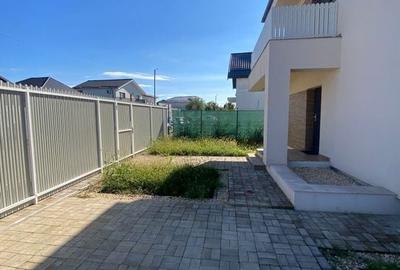 Vila superba situata langa lac si parc | Tunari - 13