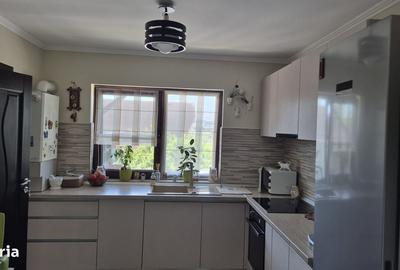 Casă cu 3 camere în Crișeni - 5