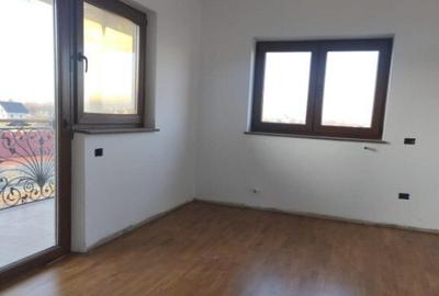 Casa finisata, teren 2500mp, Marginea - 4