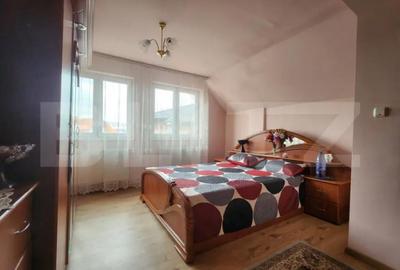 Casă cu 9 camere cu Teren 1500 Mp în Criș - 2