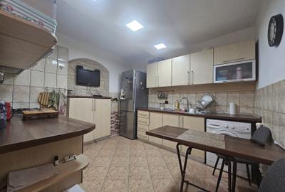 Casa curte Lizeanu D+P+1 curte individula 132 mp toate utilitatile Casa curte Lizeanu D+P+1 curte individula 132 mp toate utilitatile - 2