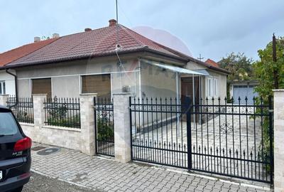 Casă individuală cu 5 camere cu Garaj în Ultracentral - 1