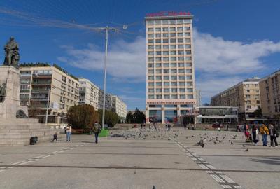 Apartament cu 3 camere decomandat, mobilat în Centru Civic - 1