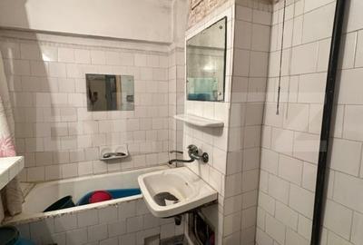 Apartament 2 camere decomandat, zona Mall Electroputere - 9