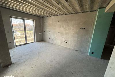 Apartament cu 2 camere în Micro 17