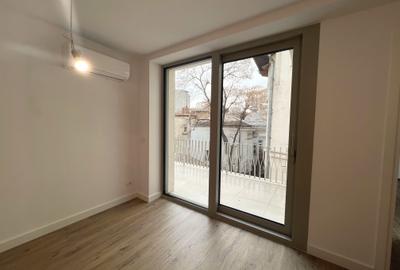 Apartament cu 4 camere semidecomandat în Armeneasca - 4
