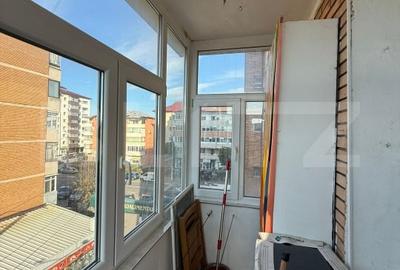 Apartament 3 camere, 69 mp, zona Micro 8 - 12