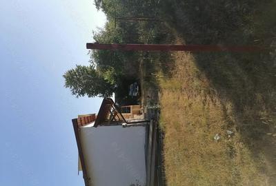 Casă cu Teren 1650 Mp în Central - 1