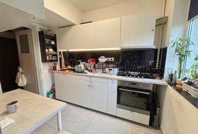 Apartament cu 3 camere semidecomandat în 1 Mai - 14
