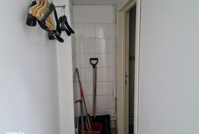 Spațiu comercial, de 76 mp, în Central - 6