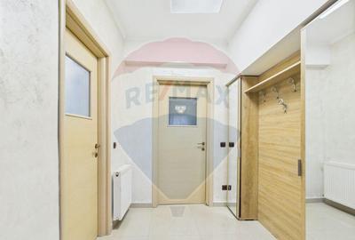 Apartament cu 4 camere decomandat, mobilat în Dămăroaia