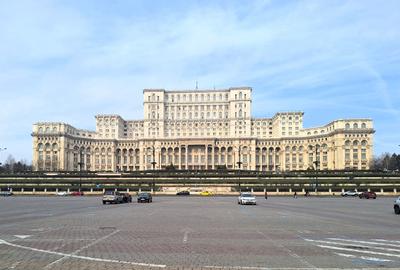 Apartament 4 camere, Bd. Unirii / Piata Constitutiei, premium, comision 0% - 10
