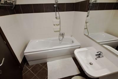 APARTAMENT 3 CAMERE LUX - LOC PARCARE - COMISION 0 - 37