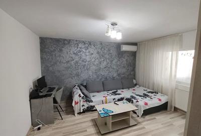 Apartament cu 3 camere decomandat în Micro 6 - 1