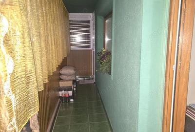 Vand apartament de 3 camere decomandat in Deva, zona I. Creanga, (Maresal Averescu), mobilat - 3