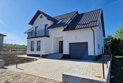 Casă cu 4 camere în Ipotești - 5