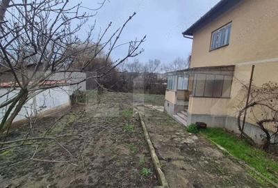 Casa pentru familie, cu curte mare ?i ie?ire la rau in Cugir - 5