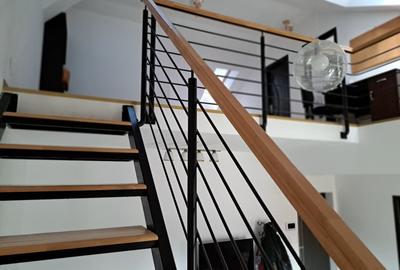 Inchiriez apartament pe 2 nivele, Central, Tg, Mures - 8