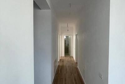 Casă cu 4 camere cu Teren 500 Mp în 1 Decembrie - 2
