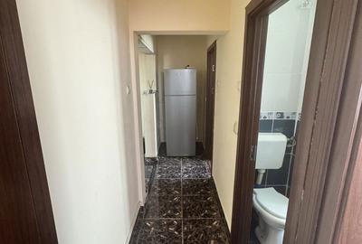 Apartament cu 2 camere decomandat în Cornișa - 1