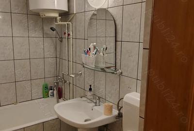 Apartament cu 3 camere semidecomandat în Central - 6
