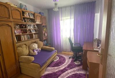Inchiriez apartament 3 camere - 3