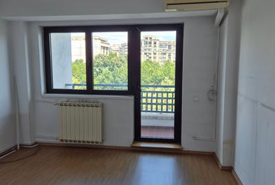 Birou, de 146.47999572754 mp, în P-ța Unirii - 2