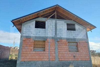 Casă cu 4 camere cu Teren 400 Mp în Central - 8