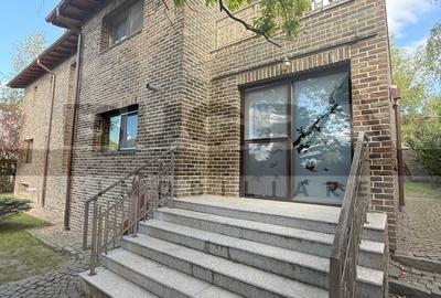 Casa exclusivista 310mp, teren 900mp, zona Faget - 1