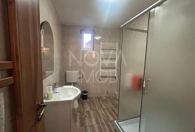 Casa de vanzare 200 mp cu spatiu comercial la parter, strada Lunga - 13