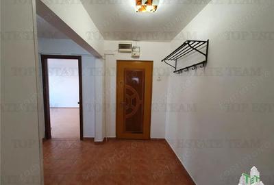 Apartament cu 2 camere decomandat în Casa de Cultură - 12