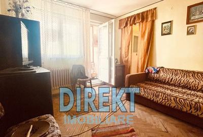 Apartament cu 3 camere semidecomandat în Central - 1