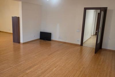 Polona, b dul Dacia - 15