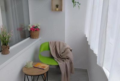 Apartament cu 3 camere semidecomandat în Micro 16