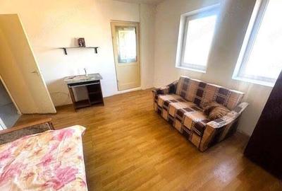 Garsonieră decomandată în Steaua - 2