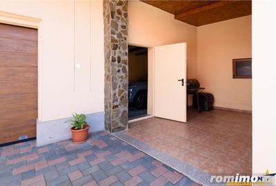 Resedinta cu:foisor,2 garaje, crama tip restaurant+garsoniera lux ... - 14