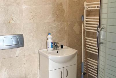 Apartament cu 2 camere decomandat în Băneasa