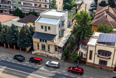 Spațiu comercial, 450 mp în Romanilor