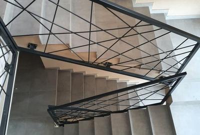 Penthouse cu 3 camere decomandat în 13 Decembrie - 3